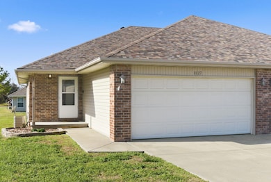 1127 N Northwood Ave, Republic, MO 65738 - photo 3