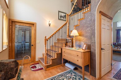 5-web-or-mls-5942CunninghamCt_INT_Print-
