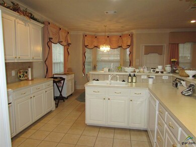 1824 Hollylake Cir, Tyler, TX 75703 - photo 7