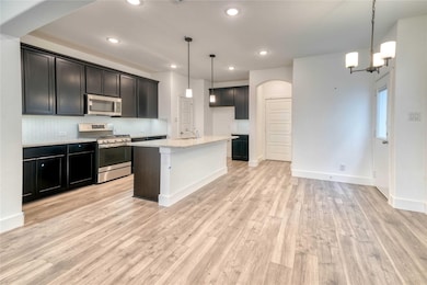 1403 Avocado Ln, Gainesville, TX 76240 - photo 2