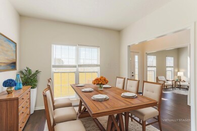 7-photo-Dining-Room-74a6b7bf-f060-4aa5-8