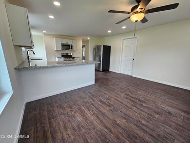 Living Room/Kitchen