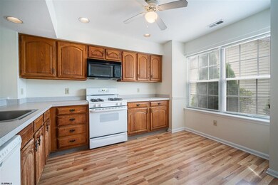 661 E Lake Front Cir, Galloway, NJ 08205 - photo 4