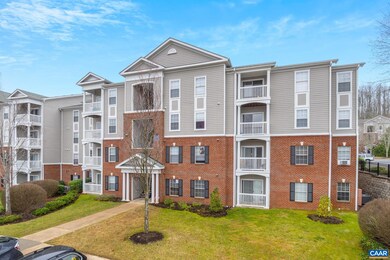 120 Yellowstone Dr unit 202, Charlottesville, VA 22903 - photo 2