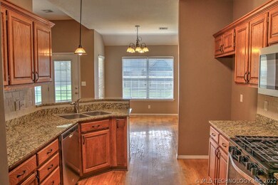 1505 W Keywest St, Broken Arrow, OK 74011 - photo 7