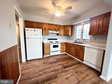 7159 Piney Island Rd unit 4, Chincoteague Island, VA 23336 - photo 3