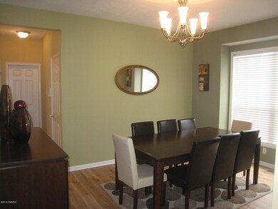 Maple Hill Court 025