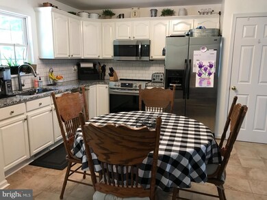 501 Rolando Dr, Colonial Beach, VA 22443 - photo 5