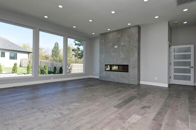 203 N Blarney Ct, Nixa, MO 65714 - photo 2