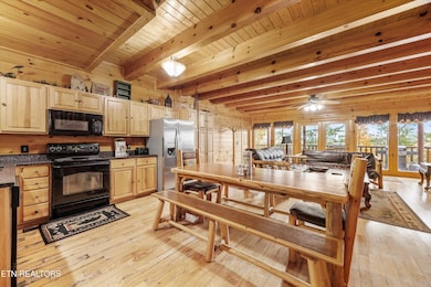 10-1723 High Rock Way17