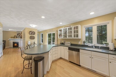 192 W Main St, Georgetown, MA 01833 - photo 5