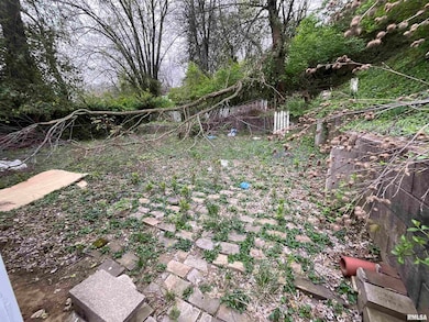 1012 W 9th St, Alton, IL 62002 - photo 4