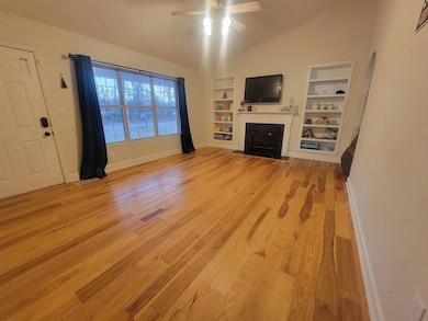 130 Maple Tree Ln, Cowpens, SC 29330 - photo 3