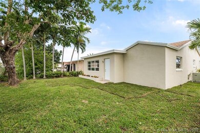 5903 NW 74th Ave, Tamarac, FL 33321 - photo 5