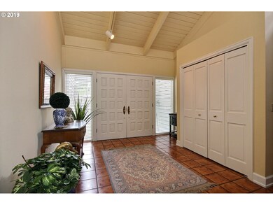 17900 Sarah Hill Ln, Lake Oswego, OR 97035 - photo 3