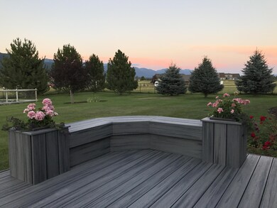 New Deck w/planters & seating
