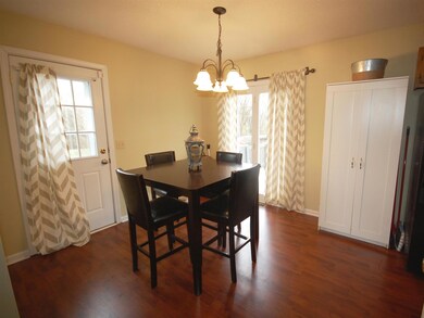 302 Southview Dr, Shelbyville, TN 37160 - photo 3