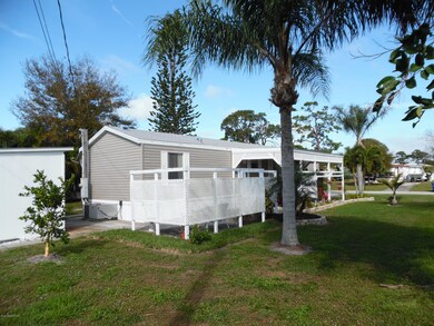 327 Pineapple St, Sebastian, FL 32958 - photo 6