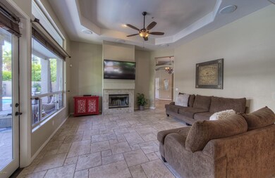 006_Living Room