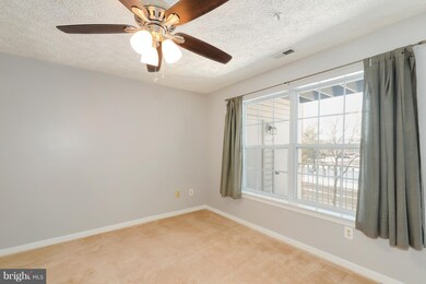 2406 Forest Edge Ct unit 203, Odenton, MD 21113 - photo 5