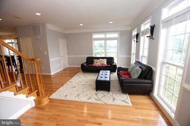 25791 Mews Terrace, Chantilly, VA 20152 - photo 4