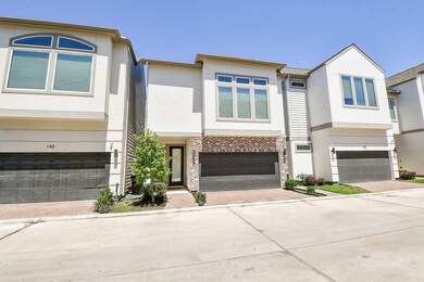 145 Knightsbridge Park Ln, Houston, TX 77018 - photo 5