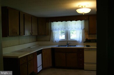 1180 Black Gap Rd, Fayetteville, PA 17222 - photo 5