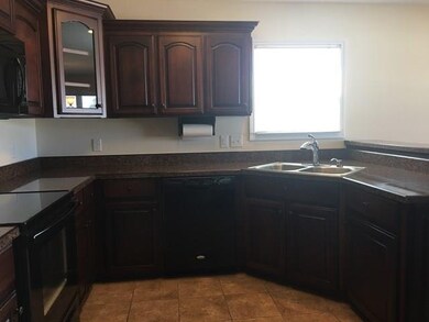 204 Victorian Lake Dr, Brunswick, GA 31525 - photo 5