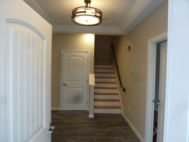 188 Highland St unit 2R, Worcester, MA 01609 - photo 3