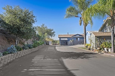 300 Thornton Dr unit 4, El Cajon, CA 92021 - photo 2