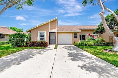 8055 Sweetbriar Way, Boca Raton, FL 33496 - photo 3