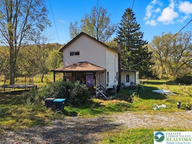 132 Boyarsky Rd, Olyphant, PA 18447 - photo 2