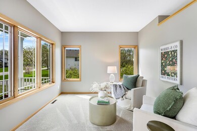 9-web-or-mls-20375 Islandview Circle Lakeville-2.jpg