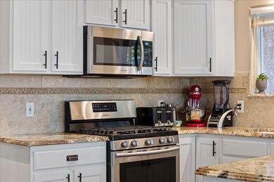 5 Burner Gas Stove w Convection Oven