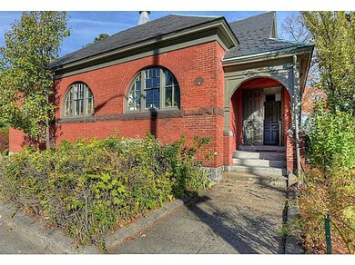 47 Mulberry St, Pawtucket, RI 02860 - photo 3