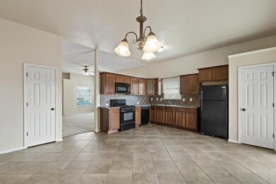 14324 Desert Point Dr, El Paso, TX 79928 - photo 5