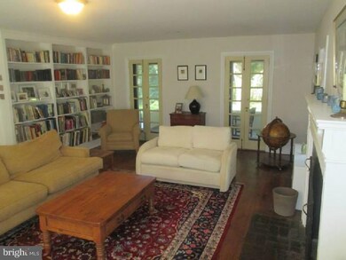 913 Twyckenham Rd, Media, PA 19063 - photo 5