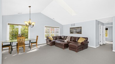 7424 Lincoln Ave. Unit D, Skokie, IL 60076