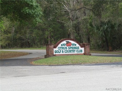golf course entrance
