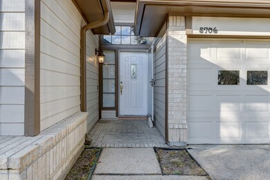 8706 Pine Falls Dr, Houston, TX 77095 - photo 4