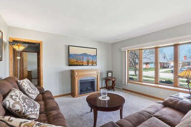 9-web-or-mls-Sheraton Dr-2504-009