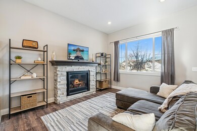 1262 Legacy Pkwy, New Richmond, WI 54017 - photo 4