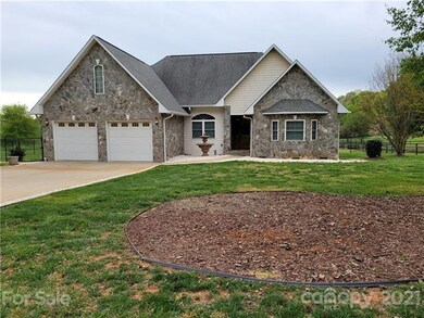 194 Jane Sowers Rd, Statesville, NC 28625 - photo 2