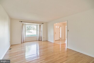 32 Jasen Dr, Chalfont, PA 18914 - photo 6