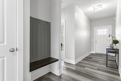9-web-or-mls-10027-strawberry-ln