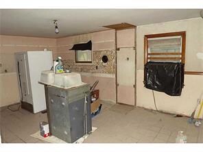 636 4th Ave, Woonsocket, RI 02895 - photo 2