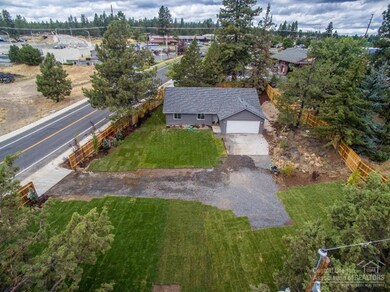 61123 Hamilton Ln, Bend, OR 97702 - photo 2