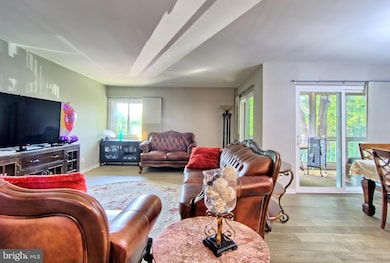 12 Stonehenge Cir unit 5, Pikesville, MD 21208 - photo 4