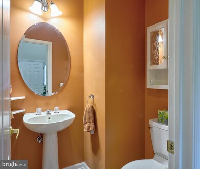 343 Huntington Dr unit 317, Delran, NJ 08075 - photo 6