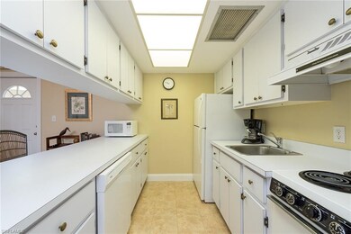 6 Bobolink Ct unit 6B, Naples, FL 34105 - photo 6